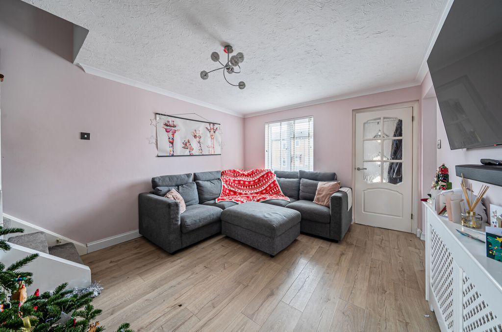 Property photo 3 of 13 1394160-7-6942Bc5...