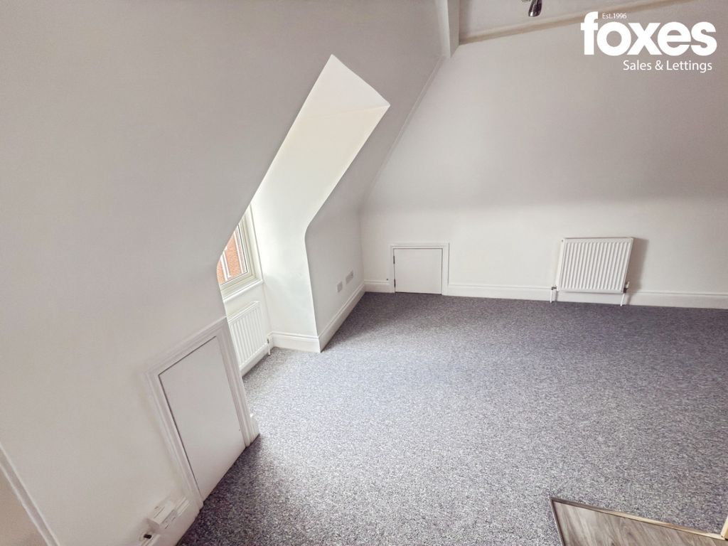 Property photo 3 of 8 4419642