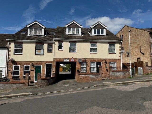 Property photo 1 of 3