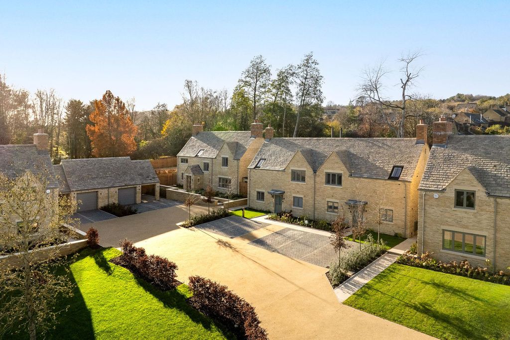 Property photo 2 of 26 Image