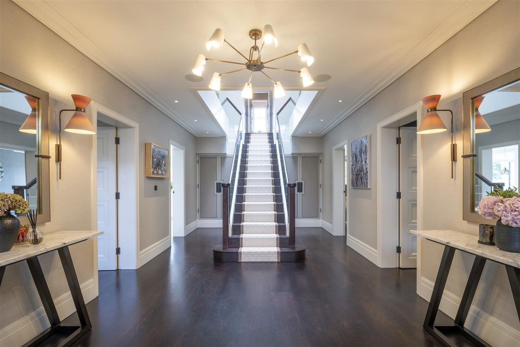 Property photo 2 of 25 7393_025.Jpg