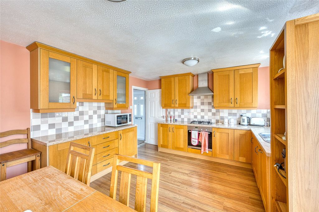Property photo 2 of 15 Picture No. 05