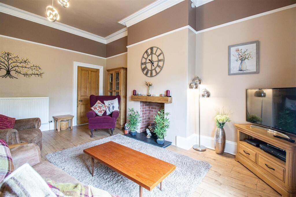 Property photo 2 of 40 4304132