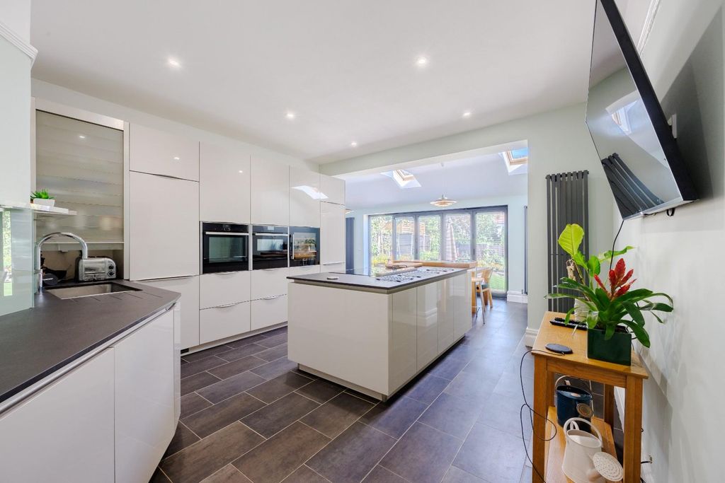 Property photo 2 of 35 Kitchen