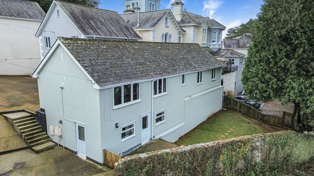 Property photo 1 of 20 Main Image