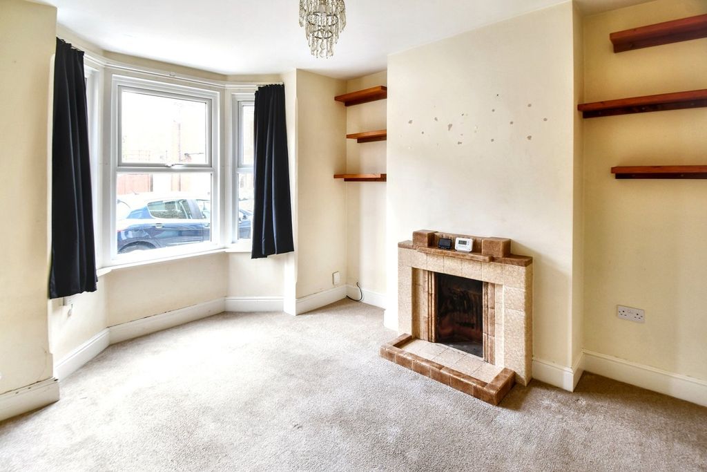 Property photo 3 of 18