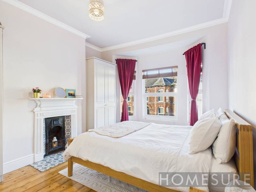 Property photo 3 of 53