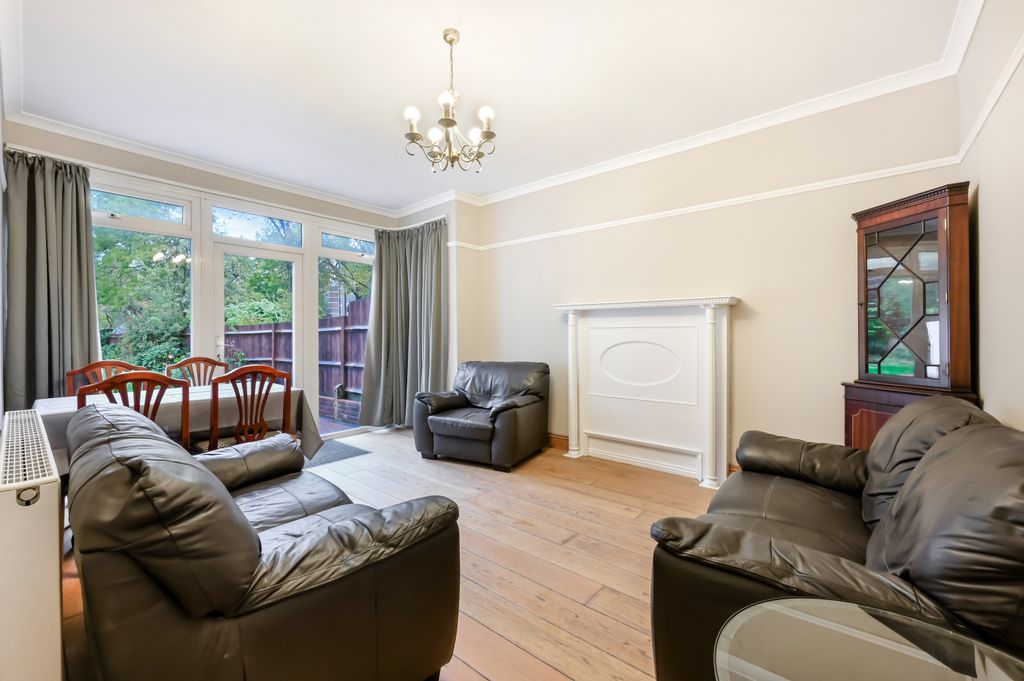 Property photo 2 of 13 Picture No. 11