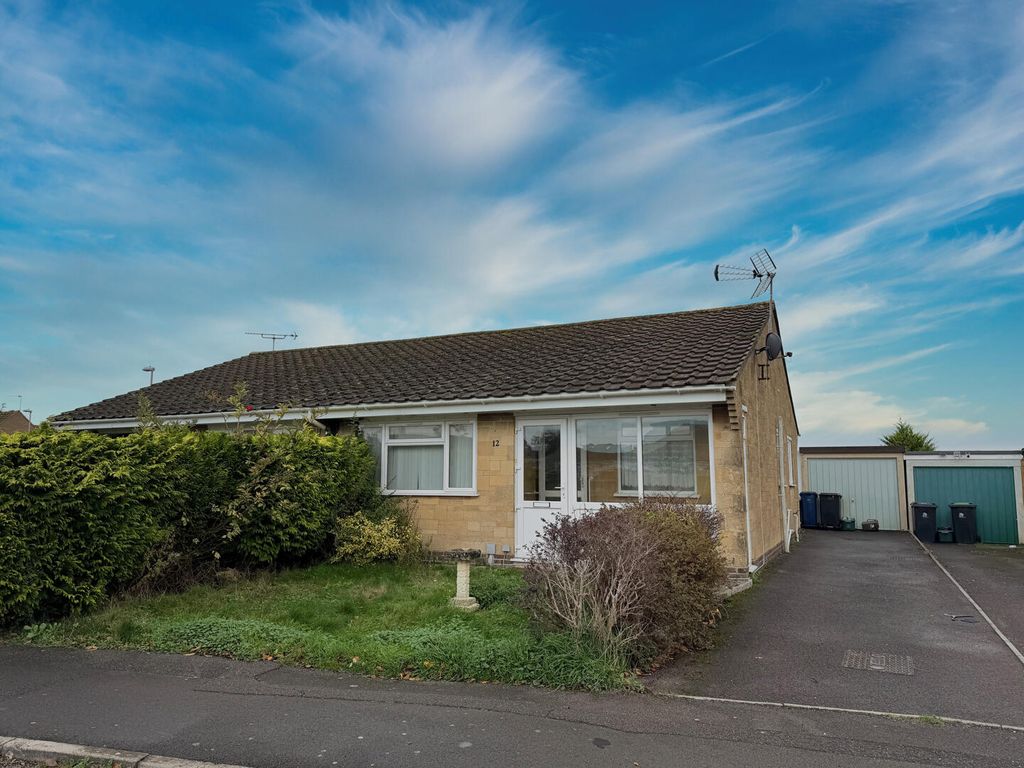 Property photo 1 of 8 Front (Exterior)