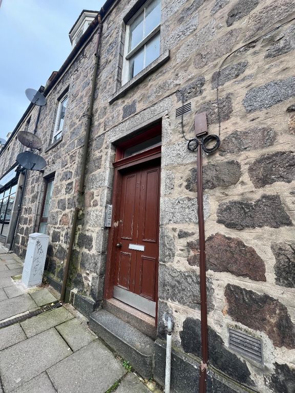 Property photo 1 of 8 Photo 1