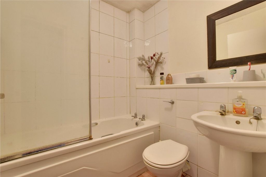Property photo 3 of 6 Picture No. 02