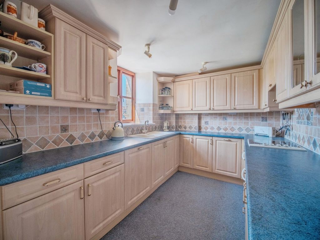 Property photo 3 of 18 Photo