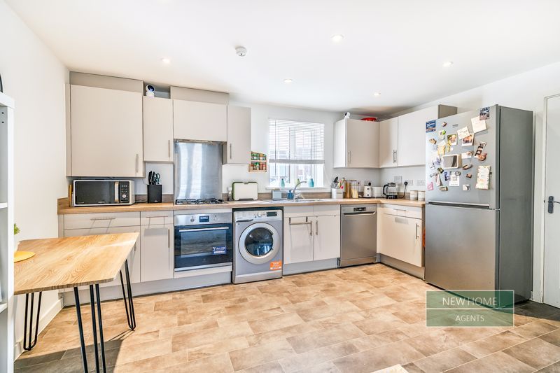 Property photo 3 of 16 Photo 10