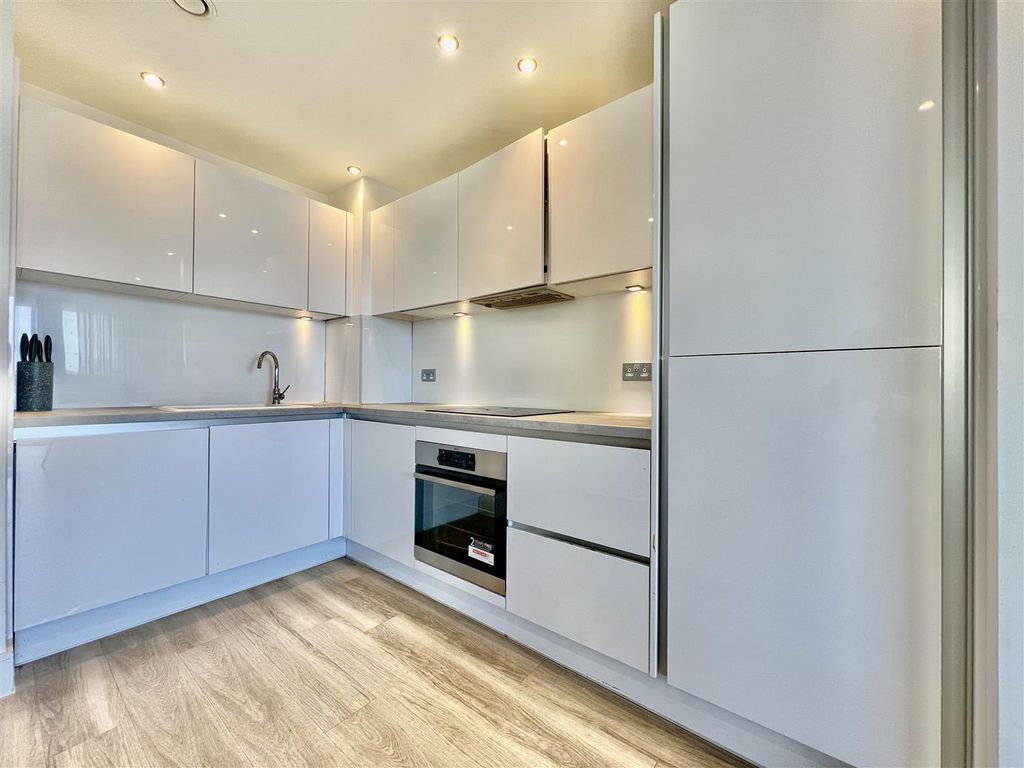Property photo 2 of 13 Kitchen