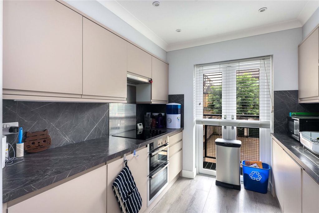 Property photo 3 of 22 Kitchen