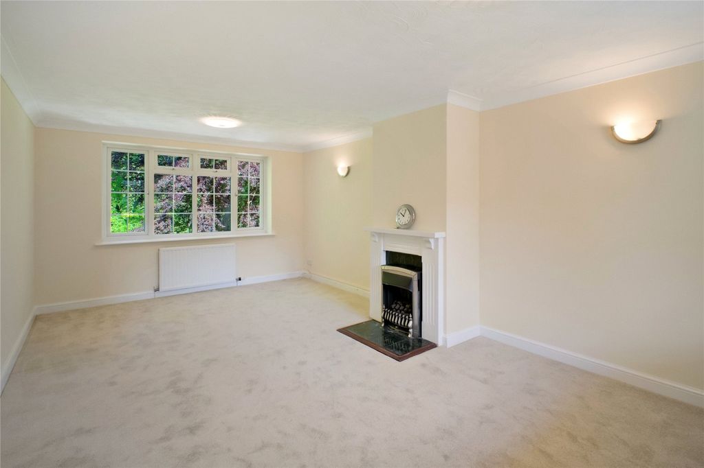 Property photo 3 of 27 Picture No. 34