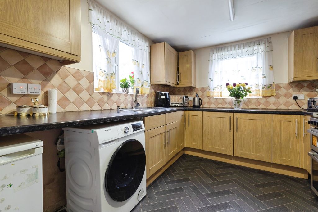 Property photo 3 of 13