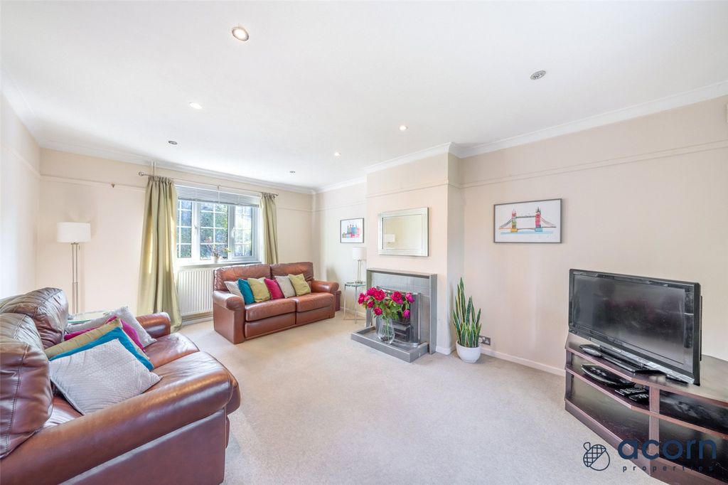 Property photo 3 of 28 Picture No. 37