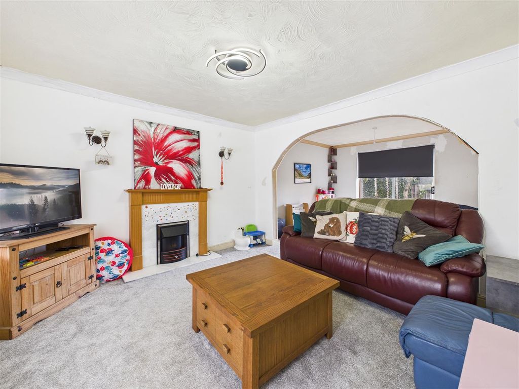 Property photo 2 of 23 Cam05476G0-Pr0077-Still019.Jpg