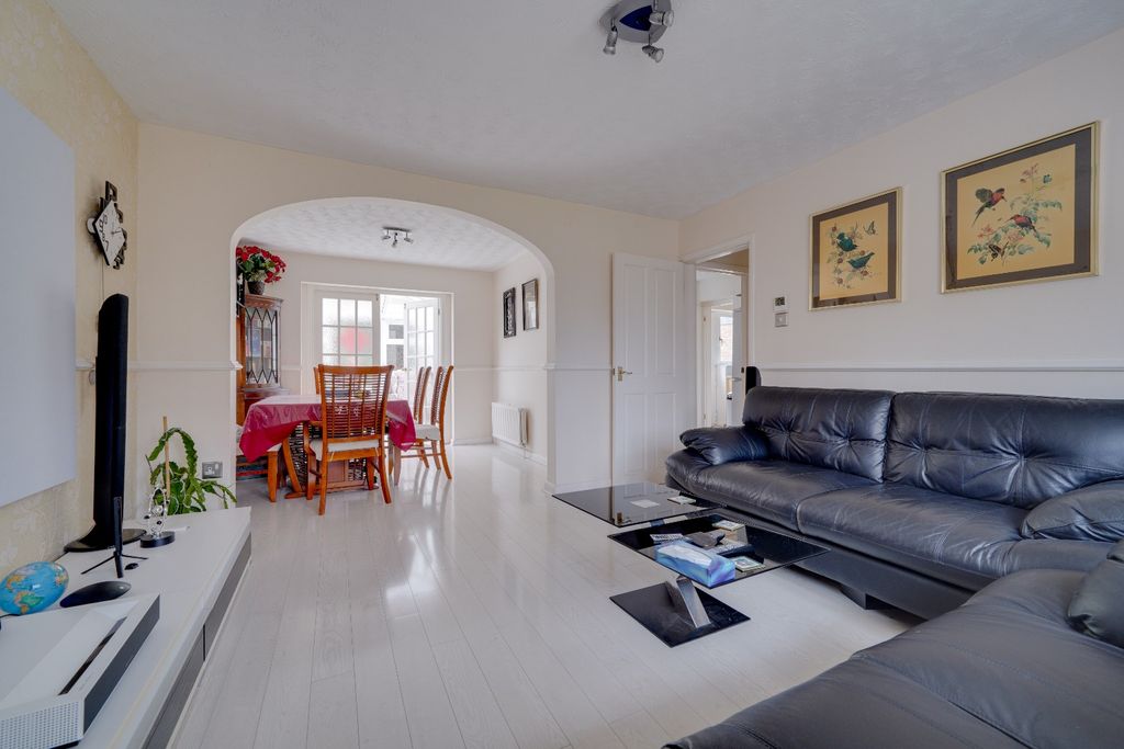 Property photo 2 of 16 4322523