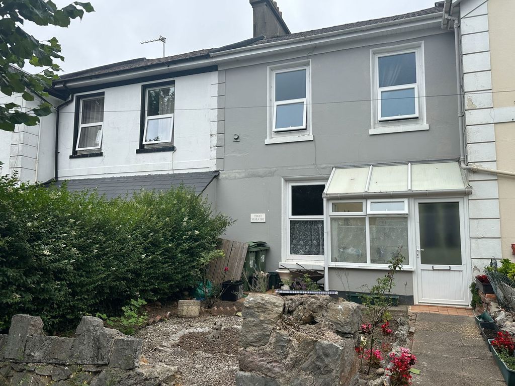 Property photo 2 of 12