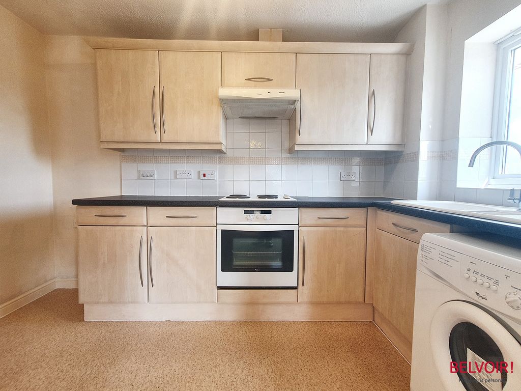 Property photo 2 of 20