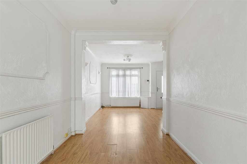 Property photo 3 of 22 12_73262.Jpg