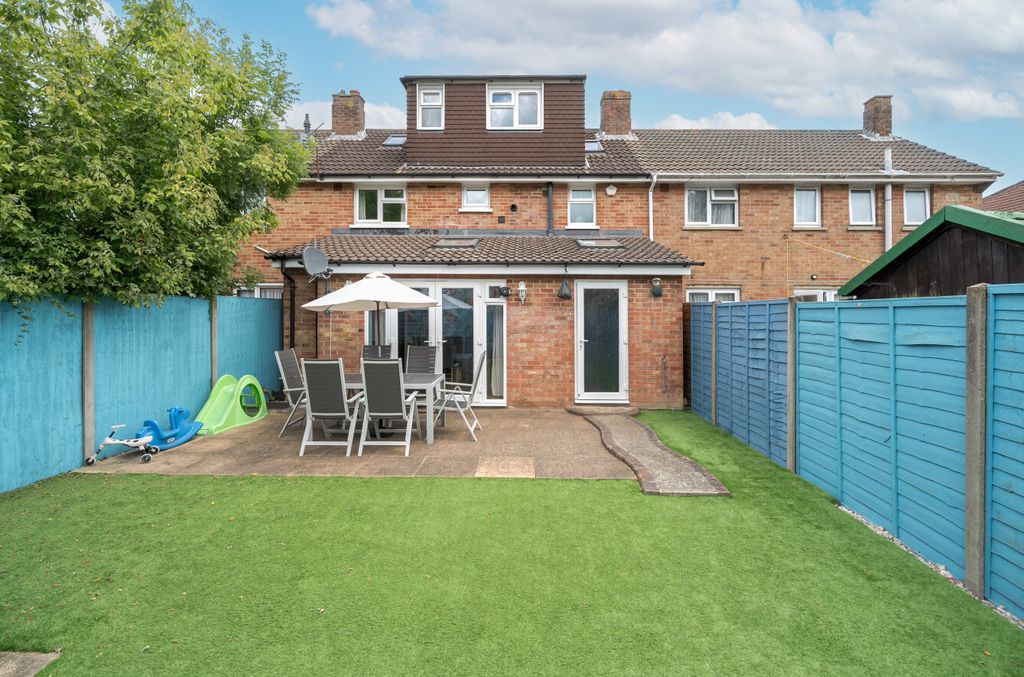 Property photo 2 of 13 1313680-16-685998...