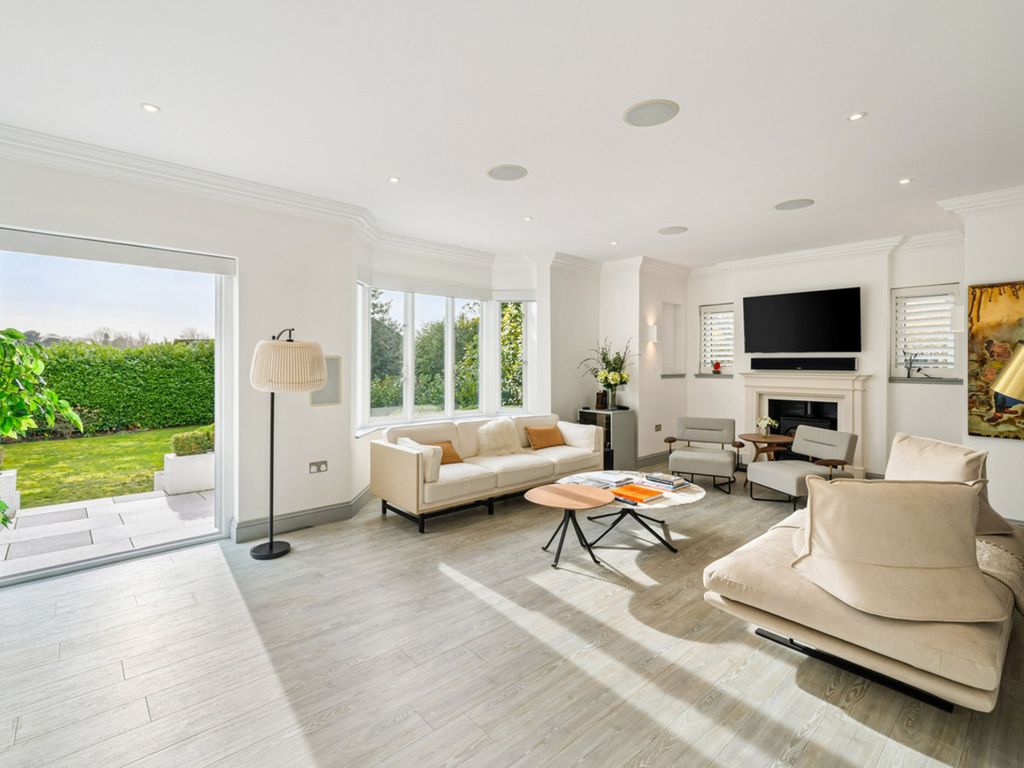 Property photo 3 of 20