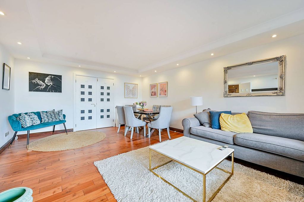 Property photo 2 of 19