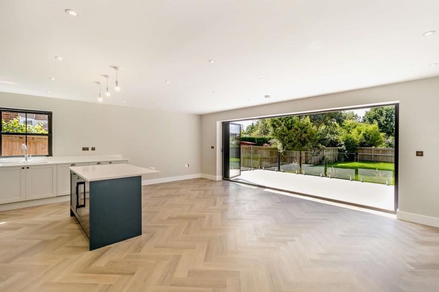 Property photo 3 of 12