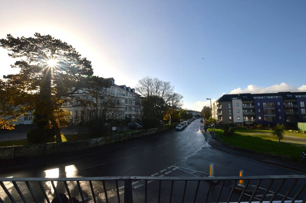 Additional image 9 of 3 bed flat to rentRailway Cottages, Falmouth, Cornwall TR11