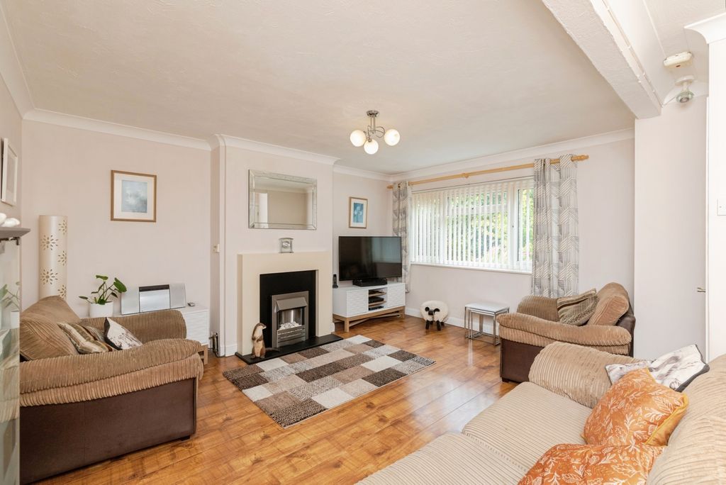 Property photo 2 of 18 Photo