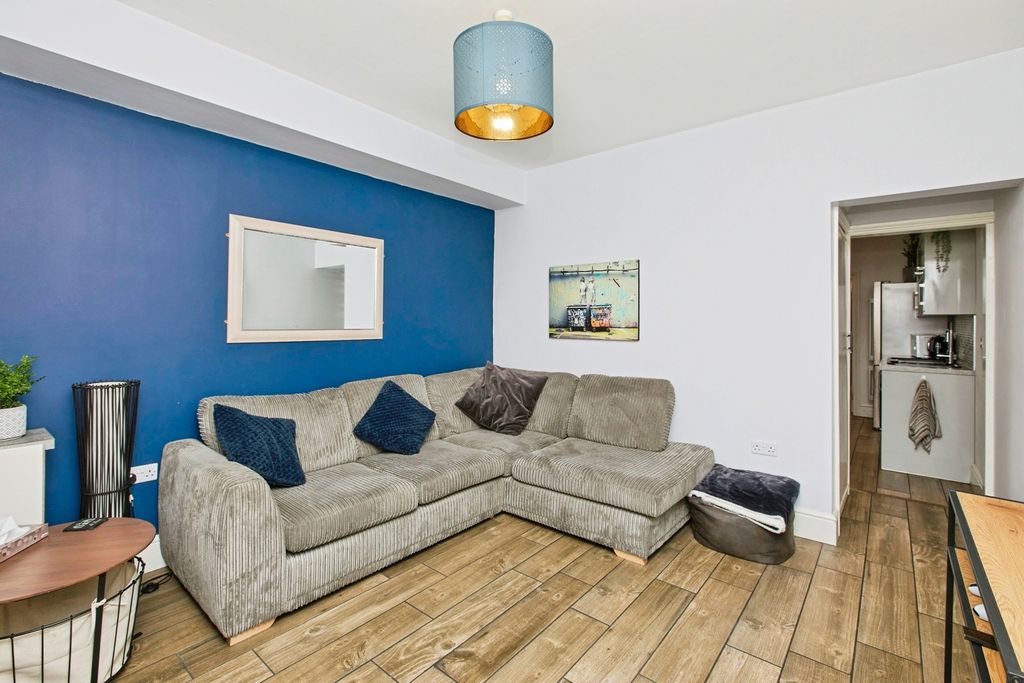 Property photo 3 of 18 Pbox-Img.Jpg
