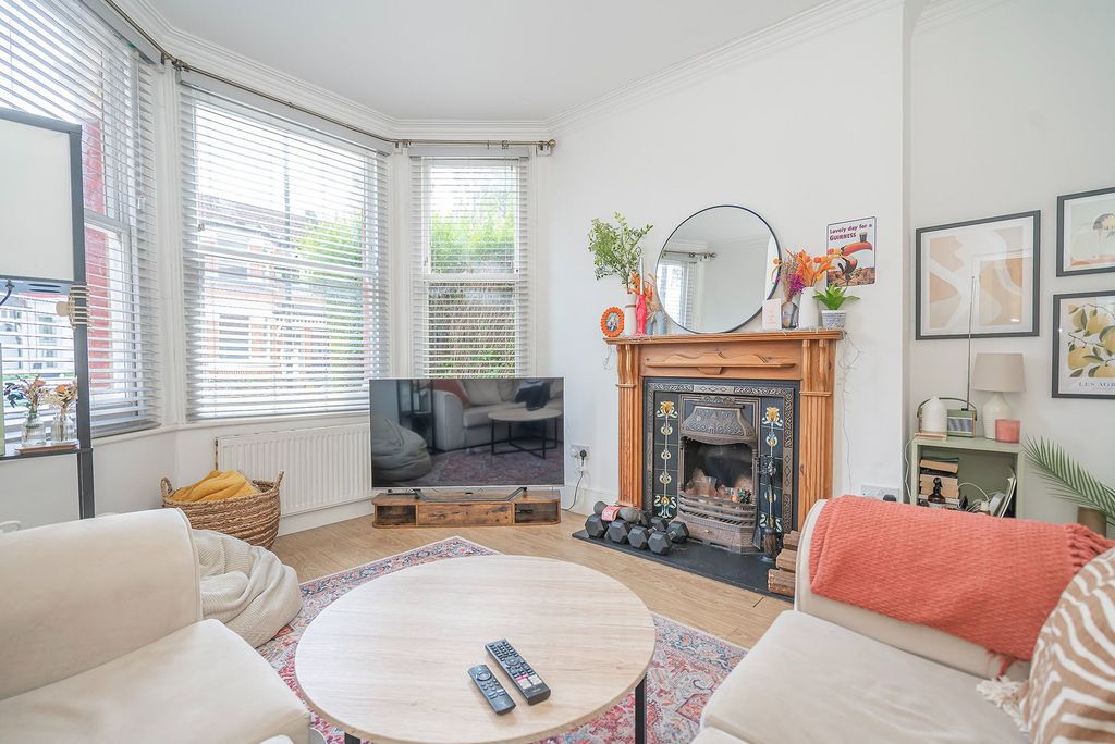 Property photo 3 of 13