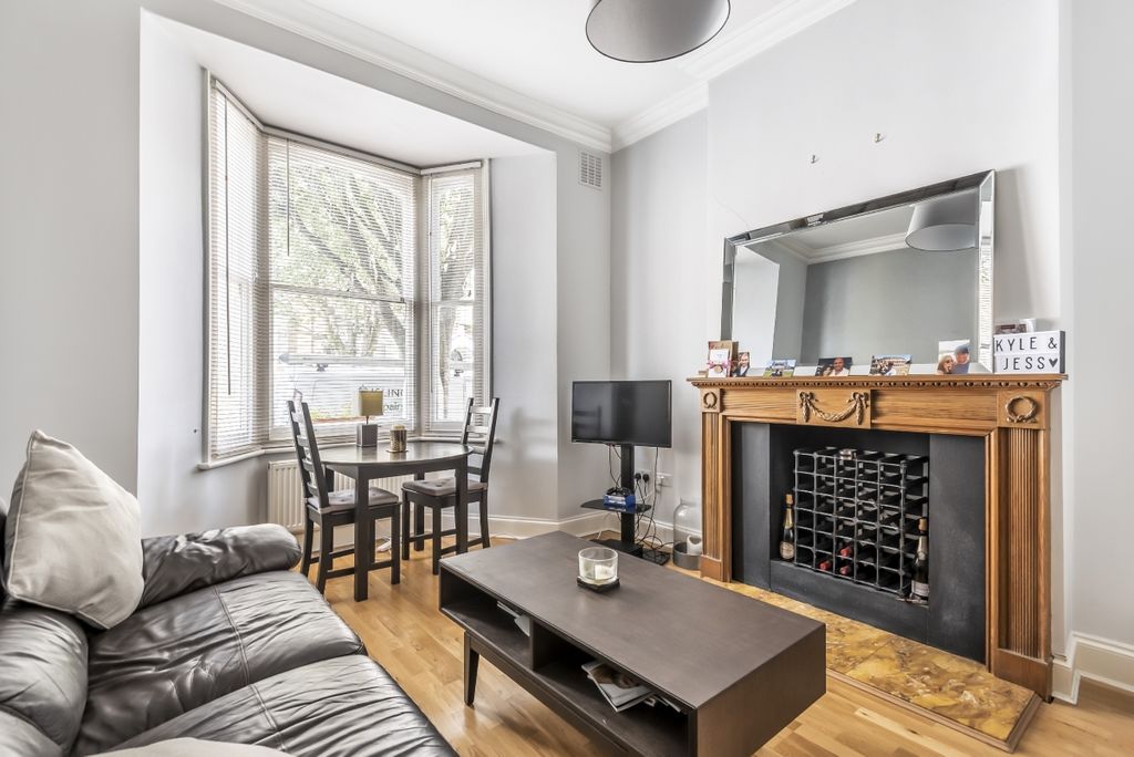 Property photo 1 of 9 327457 (1)