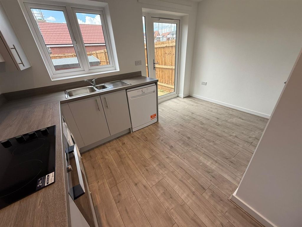 Property photo 3 of 12 7d60263d-1615-43Ea-9Dff-465F45B4852c.Jpg