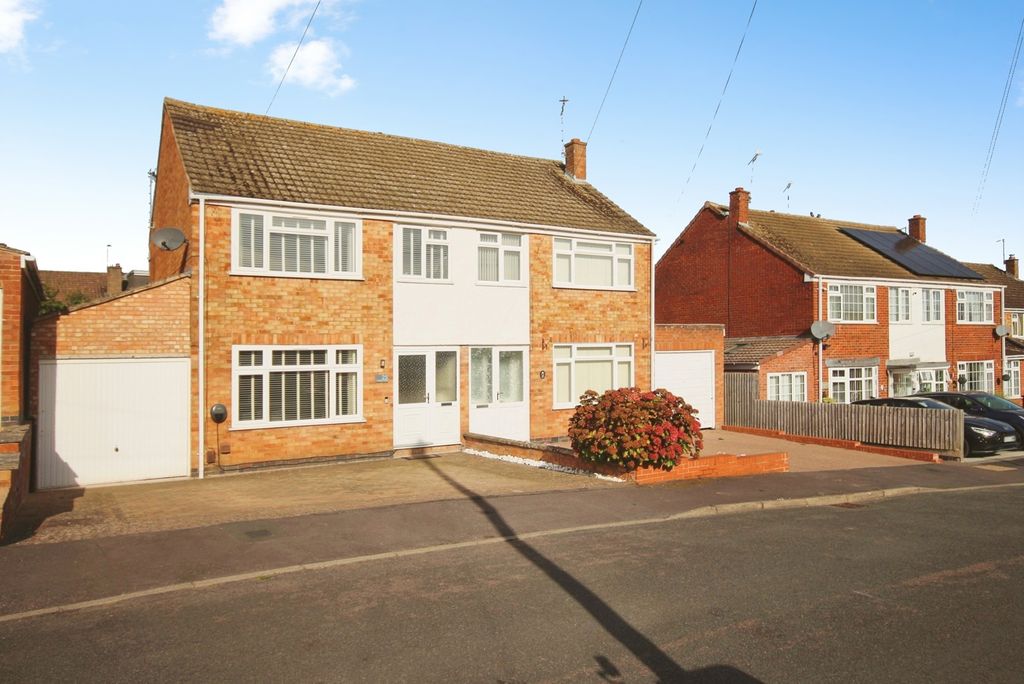 Property photo 1 of 18 Pbox-Img.Jpg