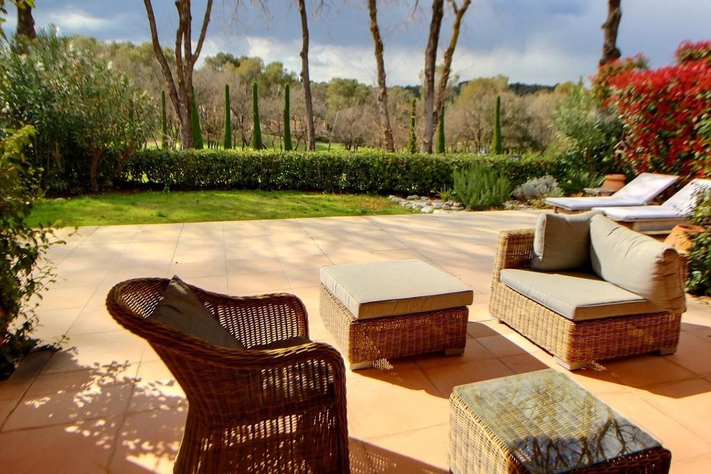 Property photo 3 of 19