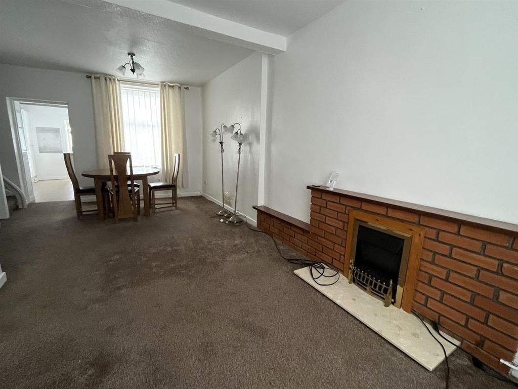 Property photo 3 of 11 Dining Room.Jpg