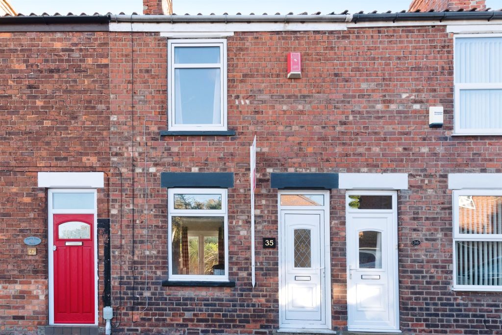 Property photo 1 of 17