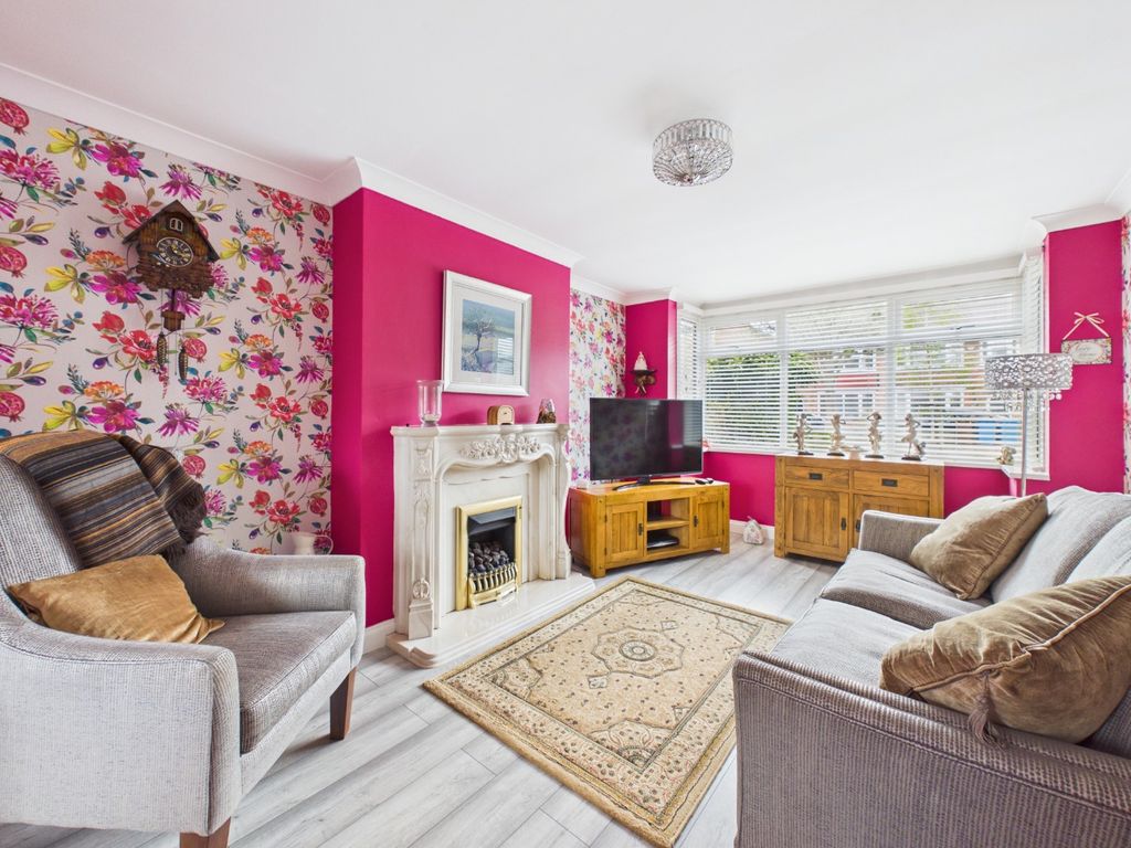 Property photo 3 of 20 4908886