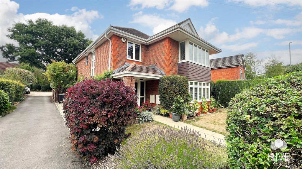 Property photo 1 of 27