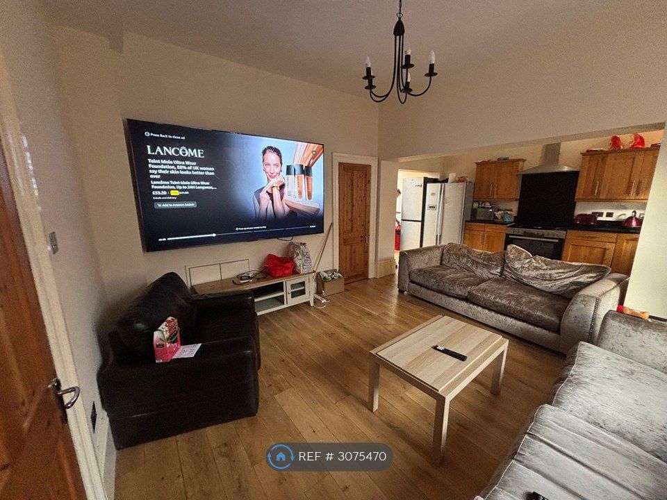 Property photo 1 of 4 100 Tv In Lounge