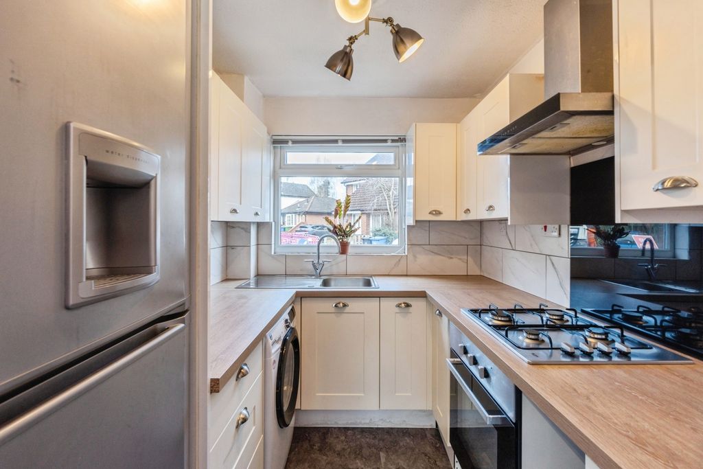 Property photo 2 of 13 Kitchen