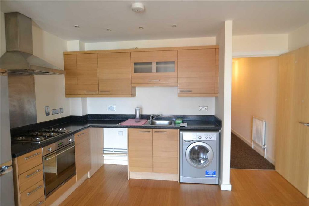 Property photo 2 of 8