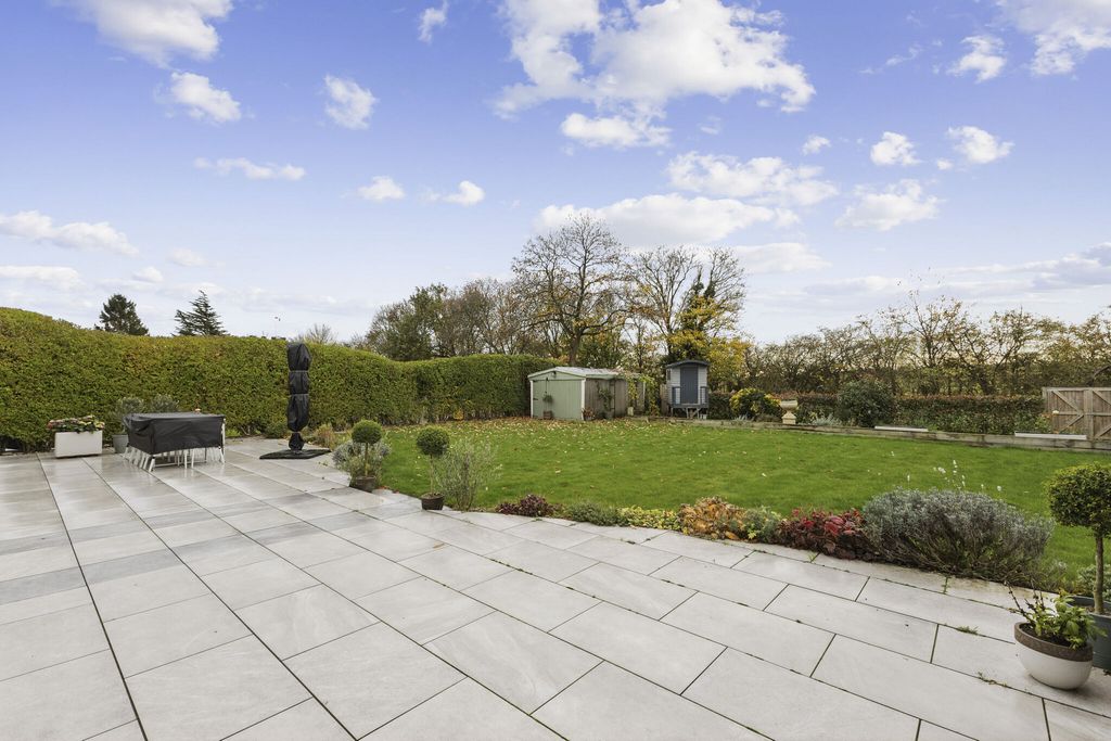 Property photo 3 of 18