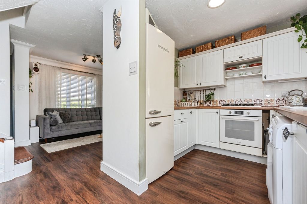 Property photo 3 of 13