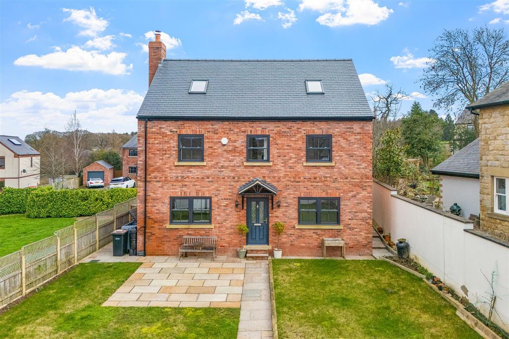 Property photo 2 of 21