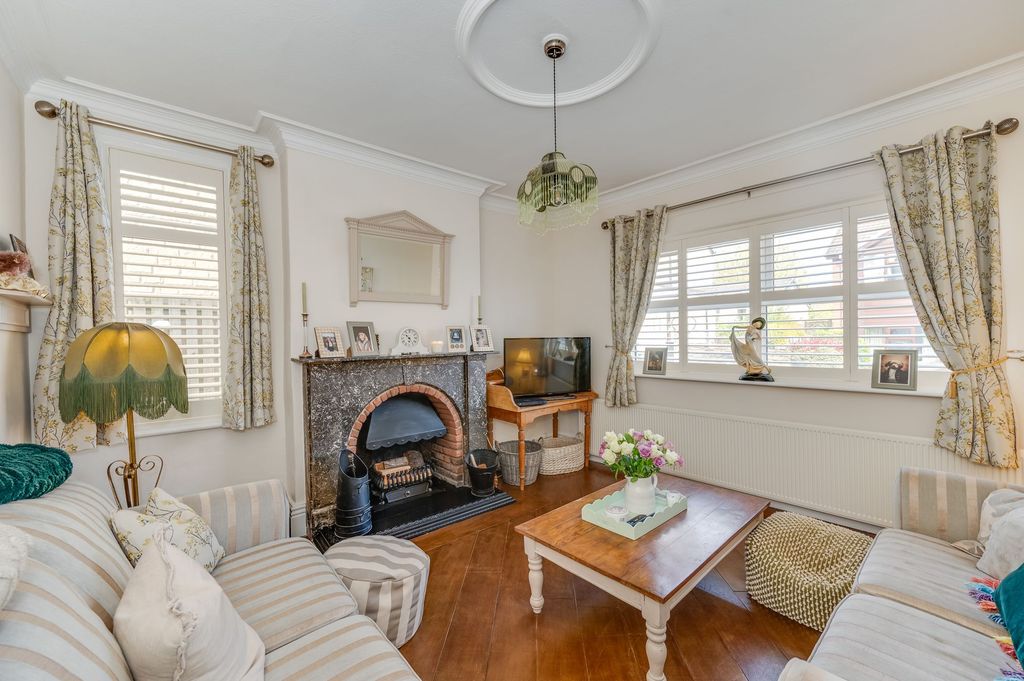 Property photo 3 of 48